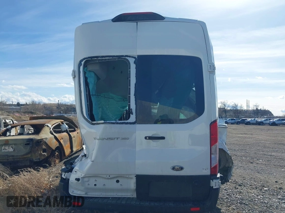 2024 Ford Transit Passenger XL with VIN 1FBAX2X85RKA46890, listed as a IAAI auction lot 41648977 with 20,637 mi miles and . Bid and sale history available at DreamBid. Image 16.