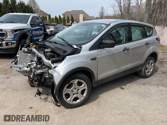 2018 Ford Escape S with VIN 1FMCU0F77JUC56681, listed as a IAAI auction lot 42043066 with 146,274 mi miles. Bid and sale history available at carsss.com. Image 2.