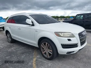 2014 Audi Q7 Premium Plus with VIN WA1LGAFE2ED018513, listed as a IAAI auction lot 42815204 with 121,094 mi miles and . Bid and sale history available at DreamBid. Image 1.