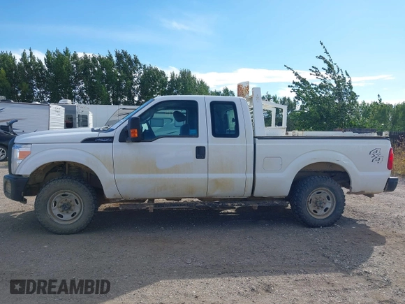 2016 Ford Super Duty F-250 SRW XLT with VIN 1FT7X2B62GEC44396, listed as a IAAI auction lot 40302095 with 154,762 mi miles. Bid and sale history available at carsss.com. Image 15.