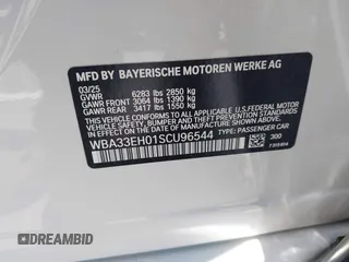 2025 BMW 7 Series 740i xDrive with VIN WBA33EH01SCU96544, listed as a IAAI auction lot 42640870 with 4,222 mi miles and . Bid and sale history available at DreamBid. Image 9.