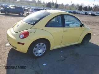 2010 Volkswagen New Beetle Coupe with VIN 3VWPG3AG0AM014287, listed as a Copart auction lot 42036055 with 108,780 mi miles and Clean Title. Bid and sale history available at carsss.com. Image 3.