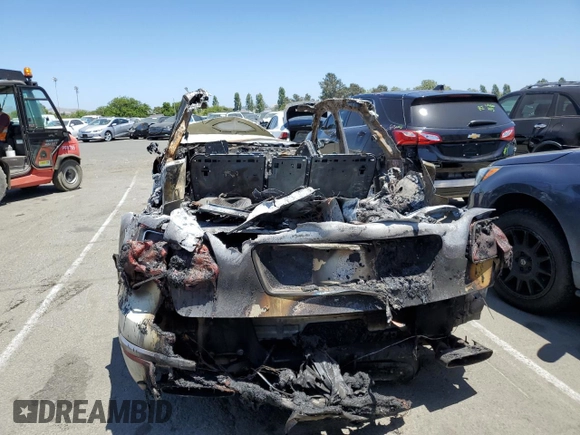 2017 Bentley Bentayga W12 z VIN SJAAC2ZV6HC015975, wystawiony jako Copart lot #58138354 z przebiegiem Nie podano mil oraz Nie do naprawy • Non repairable. Historia ofert i sprzedaży dostępna na DreamBid. Obrazek 6.