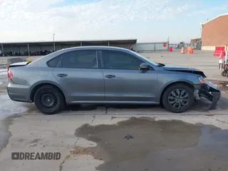 2014 Volkswagen Passat S z VIN 1VWAP7A34EC014200, wystawiony jako IAAI lot #41431660 z przebiegiem 171 963 mil mil oraz . Historia ofert i sprzedaży dostępna na DreamBid. Obrazek 14.