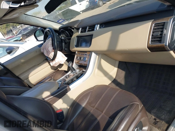 2016 Land Rover Range Rover Sport V6 Diesel HSE with VIN SALWR2KF4GA662481, listed as a IAAI auction lot 41784541 with 126,762 mi miles. Bid and sale history available at carsss.com. Image 5.