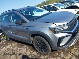 2024 Volkswagen Taos S z VIN 3VV5X7B21RM104209, wystawiony jako IAAI lot #41900884 z przebiegiem 16 014 mil mil oraz . Historia ofert i sprzedaży dostępna na DreamBid. Obrazek 1.
