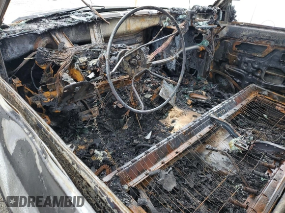 2000 GMC Sierra 1500 with VIN 1GTGC34R2YR191556, listed as a Copart auction lot 52346615 with Not Provided miles and Salvage Title. Bid and sale history available at DreamBid. Image 8.