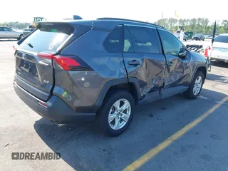 2019 Toyota RAV4 XLE with VIN 2T3W1RFV7KW003930, listed as a IAAI auction lot 42052345 with 38,954 mi miles. Bid and sale history available at carsss.com. Image 4.