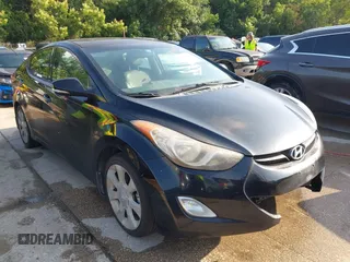 2013 Hyundai Elantra GLS z VIN KMHDH4AE5DU631283, wystawiony jako IAAI lot #42405990 z przebiegiem 170 046 mil mil oraz . Historia ofert i sprzedaży dostępna na DreamBid. Obrazek 1.