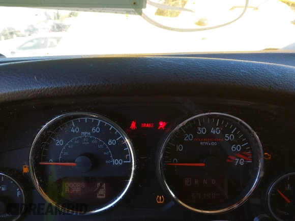 2015 Jeep Wrangler Unlimited Rubicon z VIN 1C4BJWFG4FL681946, wystawiony jako IAAI lot #40809597 z przebiegiem 57 148 mil mil oraz . Historia ofert i sprzedaży dostępna na DreamBid. Obrazek 15.