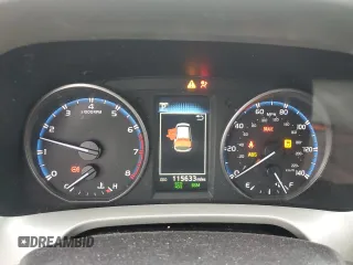 2018 Toyota RAV4 XLE with VIN 2T3RFREV0JW829291, listed as a Copart auction lot 47640525 with 115,633 mi miles and Salvage Title. Bid and sale history available at carsss.com. Image 9.