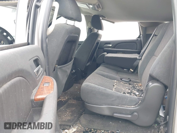 2007 Chevrolet Suburban LT с VIN 1GNFK16397J380298, выставлен на аукционе IAAI как лот 41945696 с пробегом 122 530 миль миль и . История ставок и продаж доступна на DreamBid. Изображение 8.
