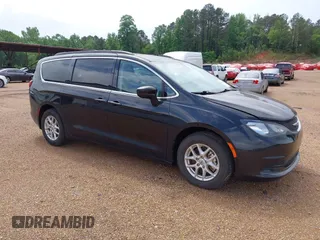 2021 Chrysler Voyager LXI with VIN 2C4RC1DG3MR516831, listed as a IAAI auction lot 42087843 with 78,119 mi miles. Bid and sale history available at carsss.com. Image 1.