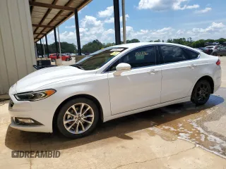 2017 Ford Fusion SE z VIN 3FA6P0HD6HR328005, wystawiony jako Copart lot #62654205 z przebiegiem 131 136 mil mil oraz Szkoda całkowita • Salvage title. Historia ofert i sprzedaży dostępna na DreamBid. Obrazek 1.