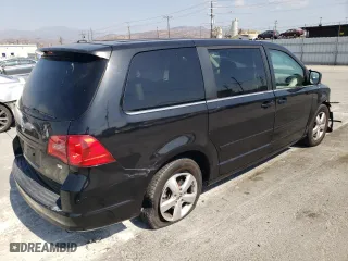 2010 Volkswagen Routan SE with VIN 2V4RW3D14AR322941, listed as a Copart auction lot 72253124 with 139,151 mi miles and Salvage Title. Bid and sale history available at carsss.com. Image 3.