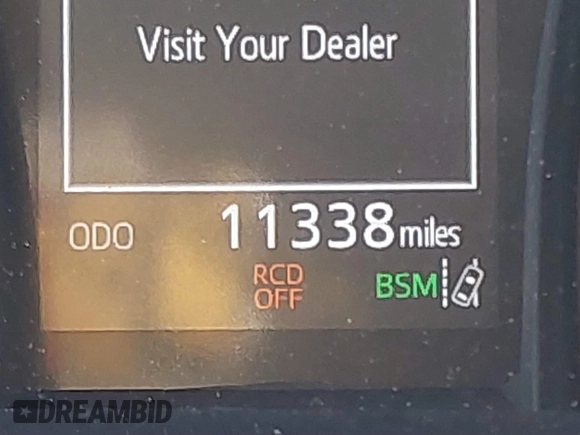 2024 Toyota Camry LE z VIN 4T1R11AK3RU254717, wystawiony jako IAAI lot #41709040 z przebiegiem 11 338 mil mil oraz . Historia ofert i sprzedaży dostępna na DreamBid. Obrazek 16.