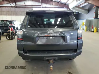 2020 Toyota 4Runner SR5 with VIN JTEBU5JR9L5798203, listed as a Copart auction lot 61198375 with 127,211 mi miles and Clean title. Bid and sale history available at DreamBid. Image 6.