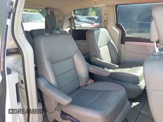 2011 Volkswagen Routan z VIN 2V4RW5DGXBR691854, wystawiony jako IAAI lot #42348045 z przebiegiem 171 002 mil mil oraz . Historia ofert i sprzedaży dostępna na DreamBid. Obrazek 8.