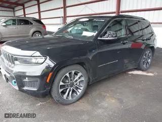 2022 Jeep Grand Cherokee 4xe Overland with VIN 1C4RJYD66N8715407, listed as a IAAI auction lot 41807012 with NaN miles. Bid and sale history available at carsss.com. Image 17.