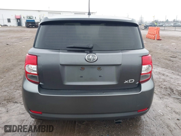 2014 Scion xD с VIN JTKKUPB45E1045712, выставлен на аукционе IAAI как лот 41173968 с пробегом 137 345 миль миль и . История ставок и продаж доступна на DreamBid. Изображение 16.