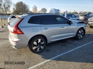 2024 Volvo XC60 Recharge Plug-In Hybrid Plus Dark Theme with VIN YV4H60DL2R1923011, listed as a Copart auction lot 88559695 with 5,125 mi miles and Salvage Title. Bid and sale history available at carsss.com. Image 3.