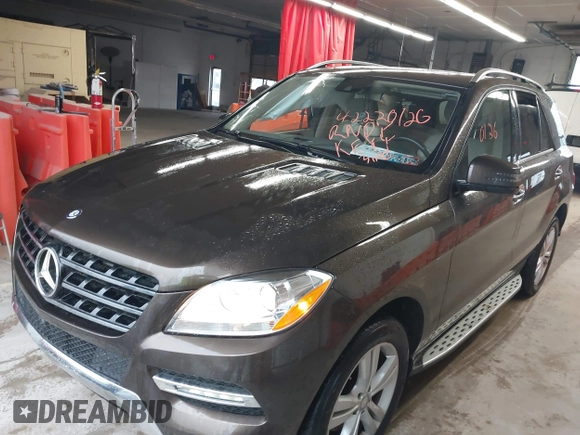2015 Mercedes-Benz M 350 with VIN 4JGDA5HB2FA578858, listed as a IAAI auction lot 42220126 with 136,554 mi miles and . Bid and sale history available at DreamBid. Image 17.