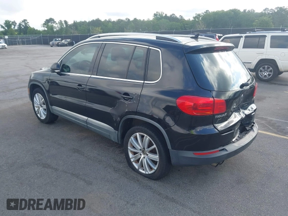 2012 Volkswagen Tiguan SE z VIN WVGAV7AX7CW504391, wystawiony jako IAAI lot #42240604 z przebiegiem 180 330 mil mil oraz . Historia ofert i sprzedaży dostępna na DreamBid. Obrazek 3.