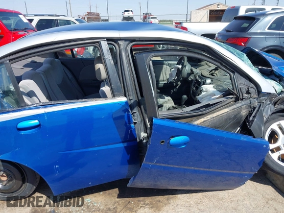 2004 Saturn ION ION 3 z VIN 1G8AL52F54Z101248, wystawiony jako IAAI lot #42052485 z przebiegiem 174 572 mil mil oraz . Historia ofert i sprzedaży dostępna na DreamBid. Obrazek 14.