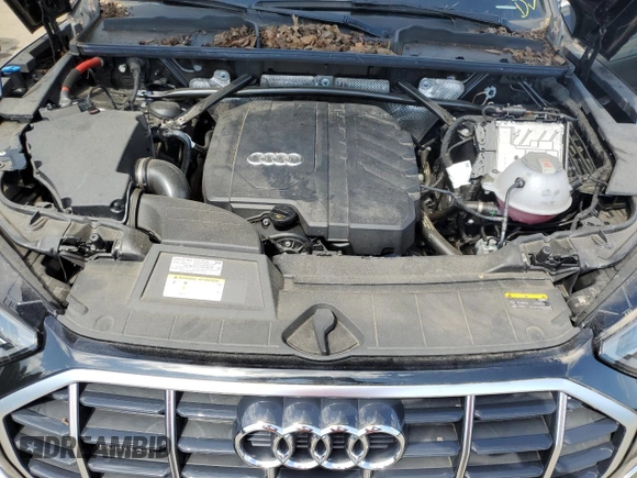 2021 Audi Q5 Premium with VIN WA1AAAFY0M2093580, listed as a Copart auction lot 68907334 with 9,755 mi miles and Salvage Title. Bid and sale history available at carsss.com. Image 12.