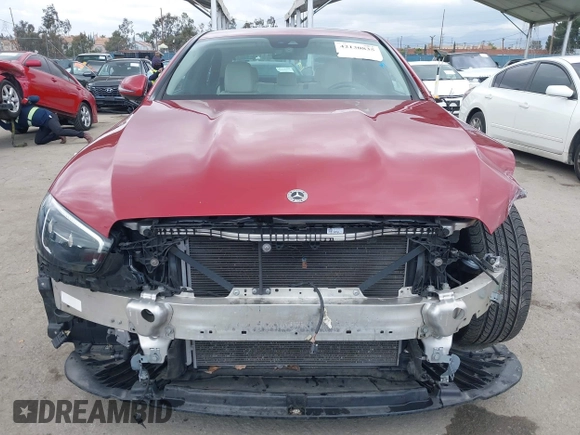 2021 Mercedes-Benz E 350 with VIN W1KZF8DB1MA977976, listed as a IAAI auction lot 42130835 with 30,584 mi miles and . Bid and sale history available at DreamBid. Image 13.