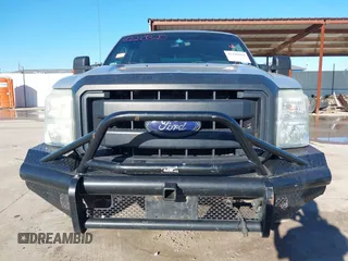 2015 Ford F-350 Platinum z VIN 1FT7W3B67FEB54426, wystawiony jako IAAI lot #42210820 z przebiegiem 189 387 mil mil oraz . Historia ofert i sprzedaży dostępna na DreamBid. Obrazek 12.