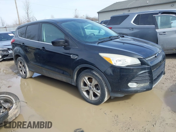 2015 Ford Escape SE with VIN 1FMCU9GX8FUB65137, listed as a IAAI auction lot 41657516 with 145,944 mi miles. Bid and sale history available at carsss.com. Image 1.