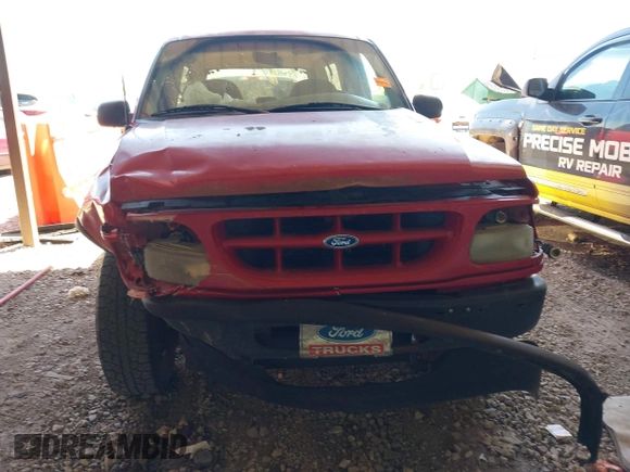 1996 Ford Explorer z VIN 1FMCU24X3TUA68712, wystawiony jako IAAI lot #41976840 z przebiegiem 274 887 mil mil oraz . Historia ofert i sprzedaży dostępna na DreamBid. Obrazek 6.
