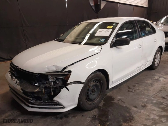 2015 Volkswagen Jetta Sedan 2.0L S with VIN 3VW2K7AJ5FM287843, listed as a IAAI auction lot 41273524 with 94,558 mi miles. Bid and sale history available at carsss.com. Image 2.