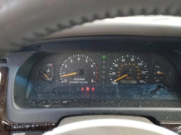 1998 Toyota Avalon XL with VIN 4T1BF18B1WU255028, listed as a Copart auction lot 51017075 with 248,911 mi miles and Salvage Title. Bid and sale history available at DreamBid. Image 9.