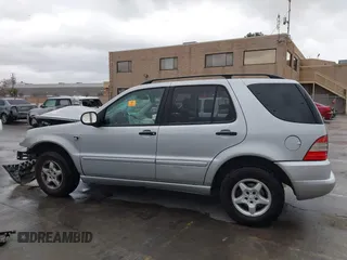 2001 Mercedes-Benz M 320/430/500 with VIN 4JGAB54E61A237617, listed as a IAAI auction lot 41788348 with 178,752 mi miles and . Bid and sale history available at DreamBid. Image 14.