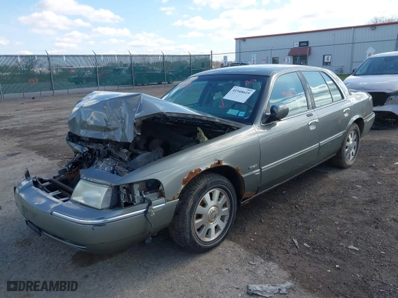 2003 Mercury Grand Marquis LS Premium with VIN 2MEHM75W53X655031, listed as a IAAI auction lot 41948619 with 162,030 mi miles. Bid and sale history available at carsss.com. Image 17.