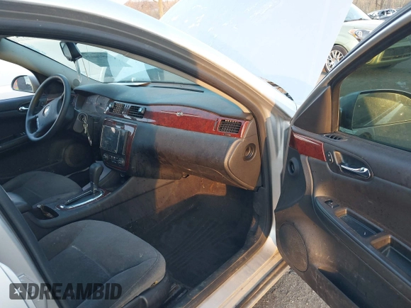 2006 Chevrolet Impala LT 3.5L with VIN 2G1WT58K669436007, listed as a IAAI auction lot 40910025 with 186,097 mi miles and . Bid and sale history available at DreamBid. Image 5.