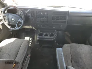 2020 Chevrolet Express Passenger LT z VIN 1GAZGPFP1L1268224, wystawiony jako Copart lot #54132585 z przebiegiem 200 621 mil mil oraz Tytuł czysty. Historia ofert i sprzedaży dostępna na DreamBid. Obrazek 8.