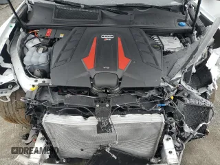 2023 Audi RS Q8 z VIN WU1ARBF18PD030617, wystawiony jako Copart lot #88249565 z przebiegiem 2 270 mil mil oraz Szkoda całkowita • Salvage title. Historia ofert i sprzedaży dostępna na DreamBid. Obrazek 12.