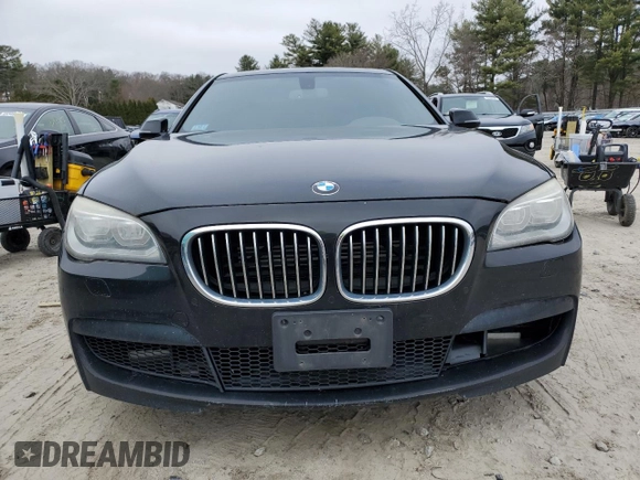 2013 BMW 7 Series 750Li xDrive с VIN WBAYF8C58DD141496, выставлен на аукционе Copart как лот 49923365 с пробегом 141 620 миль миль и Чистый • Clean title. История ставок и продаж доступна на DreamBid. Изображение 5.