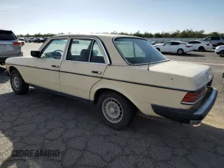 1983 Mercedes-Benz 300 with VIN WDBAB33A1DB021775, listed as a Copart auction lot 79347334 with 201,388 mi miles and Clean Title. Bid and sale history available at carsss.com. Image 2.