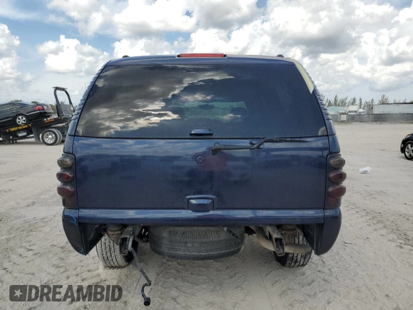 2006 Chevrolet Suburban LS with VIN 1GNEC16Z26J154082, listed as a Copart auction lot 46166755 with 112,390 mi miles and Salvage Title. Bid and sale history available at carsss.com. Image 6.