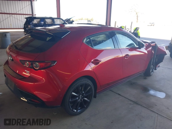 2021 Mazda 3 Premium Plus z VIN JM1BPBNY3M1332643, wystawiony jako IAAI lot #41536777 z przebiegiem 43 075 mil mil oraz . Historia ofert i sprzedaży dostępna na DreamBid. Obrazek 4.