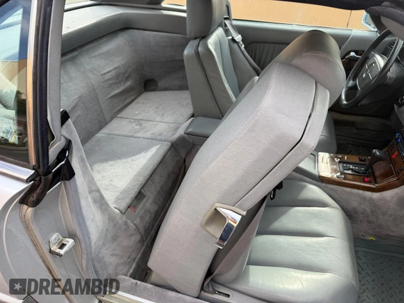 1994 Mercedes-Benz SL with VIN WDBFA63E0RF094472, listed as a Copart auction lot 58923925 with 55,706 mi miles and Clean title. Bid and sale history available at DreamBid. Image 6.