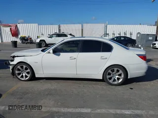 2006 BMW 5 Series 525i with VIN WBANE53516CK84092, listed as a IAAI auction lot 41593364 with 177,580 mi miles. Bid and sale history available at carsss.com. Image 14.