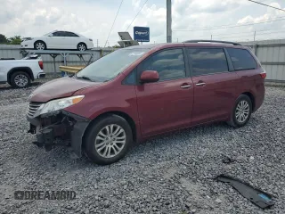 2017 Toyota Sienna XLE Auto Access Seat with VIN 5TDYZ3DC5HS893015, listed as a Copart auction lot 62248085 with 114,018 mi miles and Salvage title. Bid and sale history available at DreamBid. Image 1.