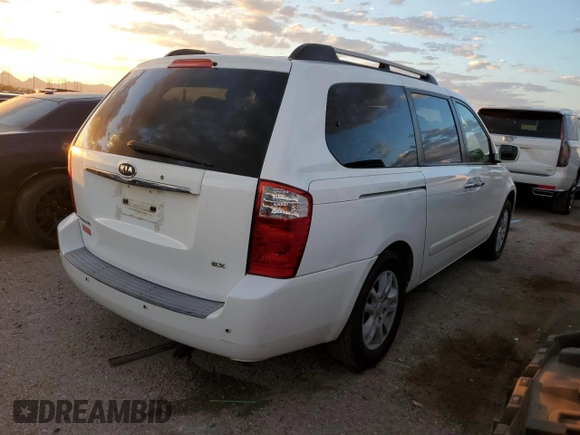 2008 Kia Sedona LX with VIN KNDMB233586199388, listed as a Copart auction lot 73033294 with 185,163 mi miles and Clean Title. Bid and sale history available at carsss.com. Image 3.