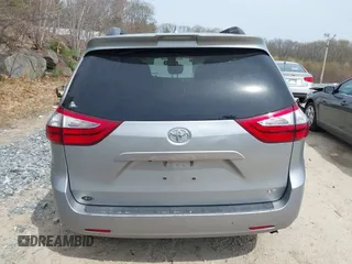 2018 Toyota Sienna LE Auto Access Seat with VIN 5TDKZ3DCXJS937540, listed as a IAAI auction lot 42126411 with 140,294 mi miles and . Bid and sale history available at DreamBid. Image 17.