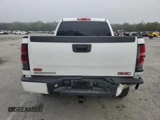 2008 GMC Sierra Denali z VIN 2GTEC638581195286, wystawiony jako Copart lot #51248935 z przebiegiem 216 464 mil mil oraz Szkody całkowita. Historia ofert i sprzedaży dostępna na DreamBid. Obrazek 6.
